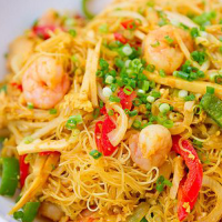 FIDEOS FRITO CON GAMBAS