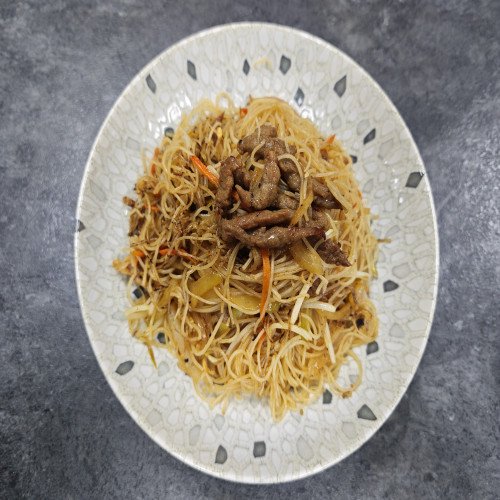 Fideos frito con ternera